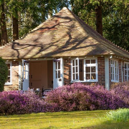 Old Mill Lodge By Huluki Sussex Stays Hurstpierpoint Екстериор снимка