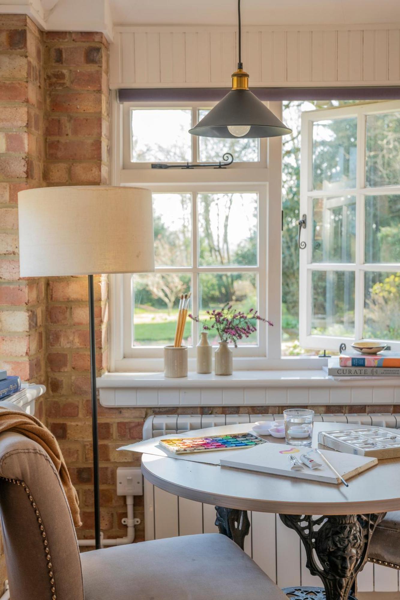 Old Mill Lodge By Huluki Sussex Stays Hurstpierpoint Екстериор снимка